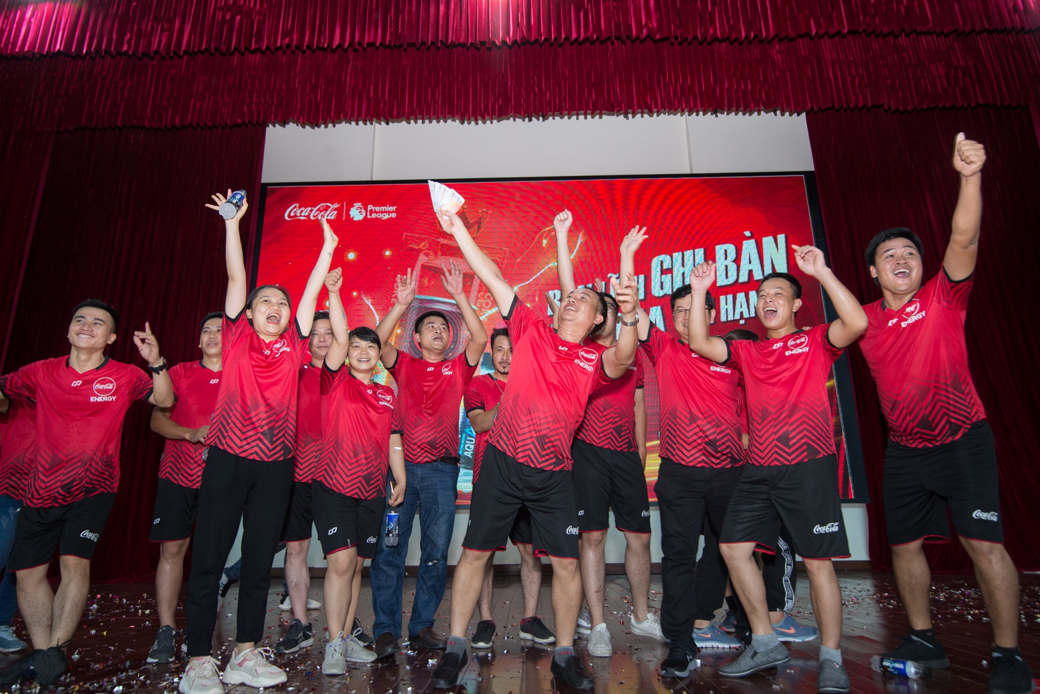 Doanh nghiệp đang tổ chức kick off gần Hà Nội với các hoạt động gắn kết đội ngũ