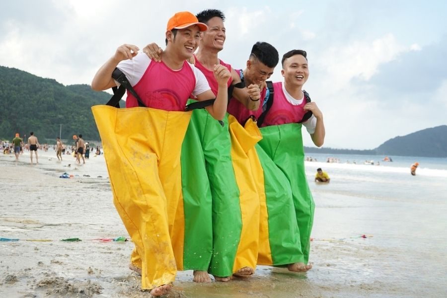Tổ Chức Team Building Tại Quan Lạn