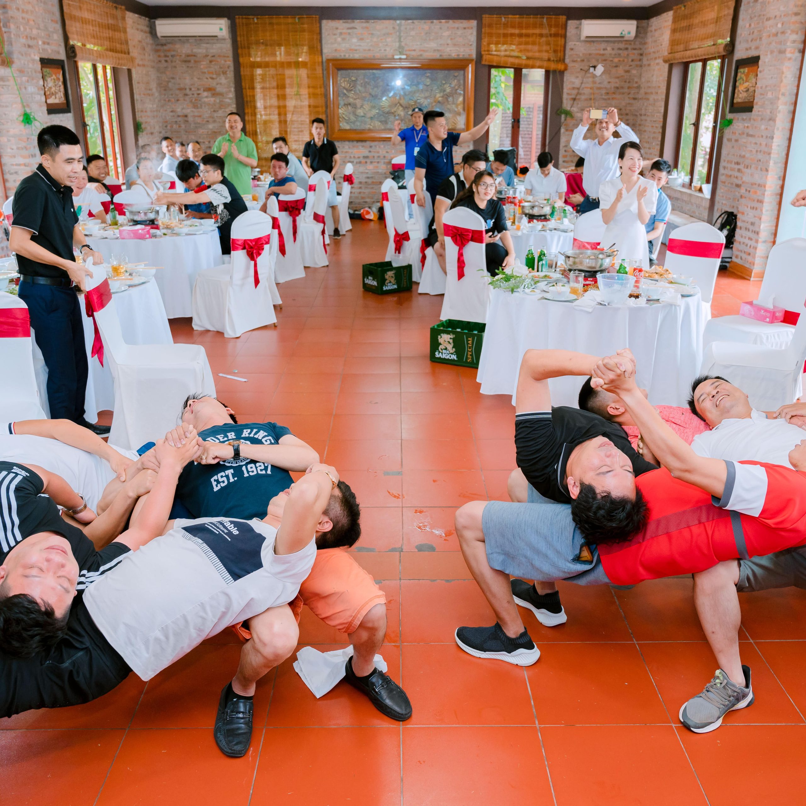 Xu hướng team building 2025 kết hợp công nghệ và trải nghiệm thực tế cho nhân viên